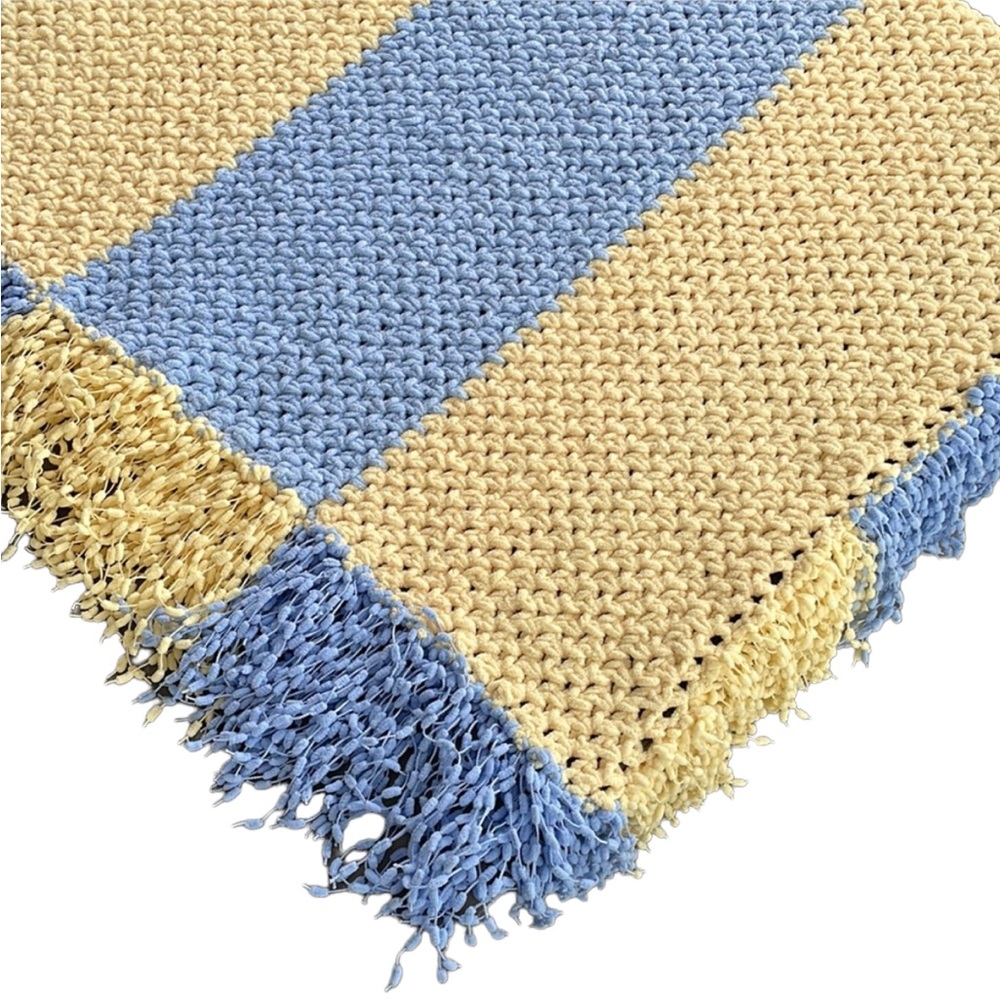 Handmade chunky knitted, fringe blanket/throw. Soft yellow, blue 35”x50” - Picture 11 of 13